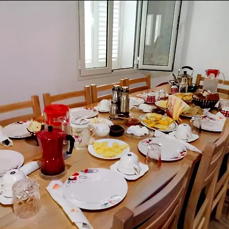 Bujtina Tinari Bed & Breakfast