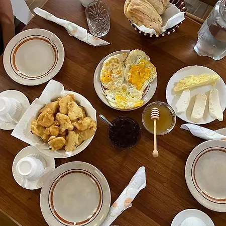 Bujtina Tinari Theth