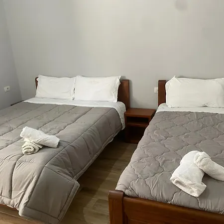 Bed & Breakfast Bujtina Tinari