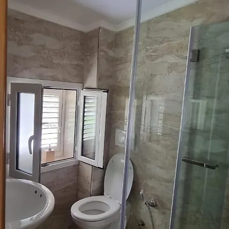 Bed & Breakfast Bujtina Tinari Theth
