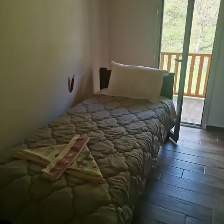 Bed & Breakfast Bujtina Tinari Theth