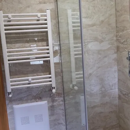 Bujtina Tinari Bed & Breakfast Theth