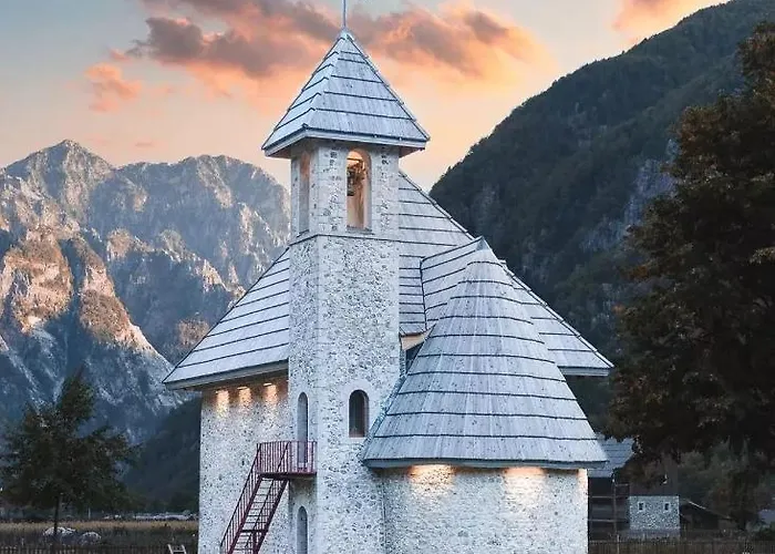 Bujtina Tinari Bed & Breakfast Theth