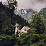 Bujtina Tinari *