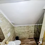 Bujtina Tinari B&B *