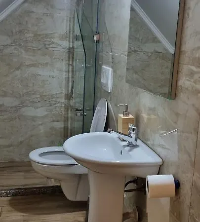 Bujtina Tinari Theth